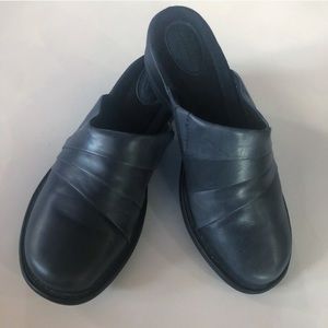 Blue gray clark clogs size 8 women’s